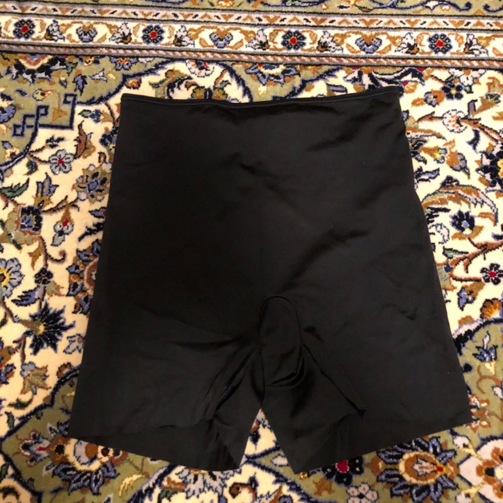 Spanx Slimplicity shapewear size medium - black